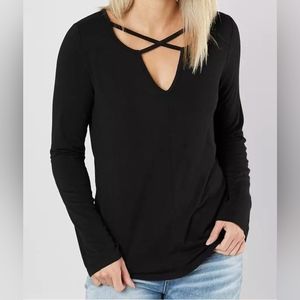 New with Tags White Crow black top size medium